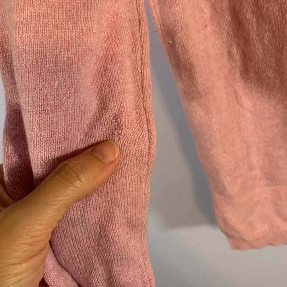 J crew size small light pink cashmere sweater crew neck long sleeve so soft
